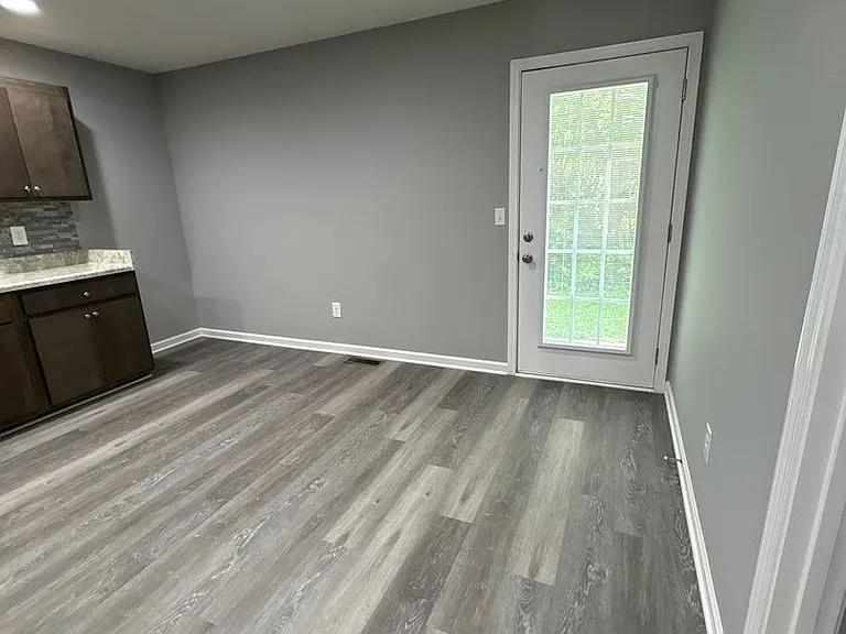 428 W Waggoner St — Photo 20