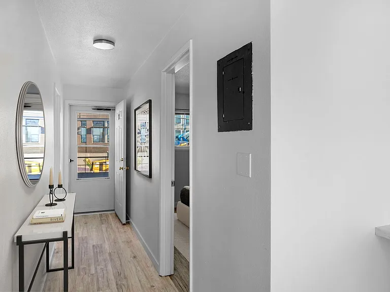 Tara Apartments — Photo 8