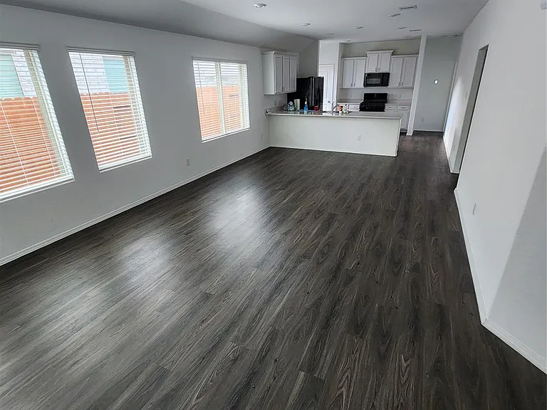 18419 Cobalt Cove Ln — Photo 4