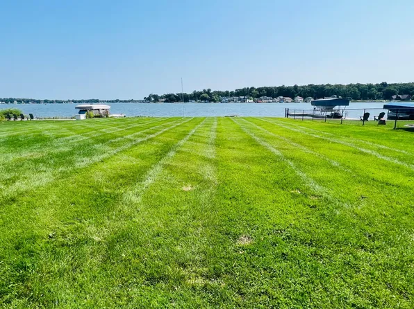 68635 Oak Springs Rd, Edwardsburg, MI 49112