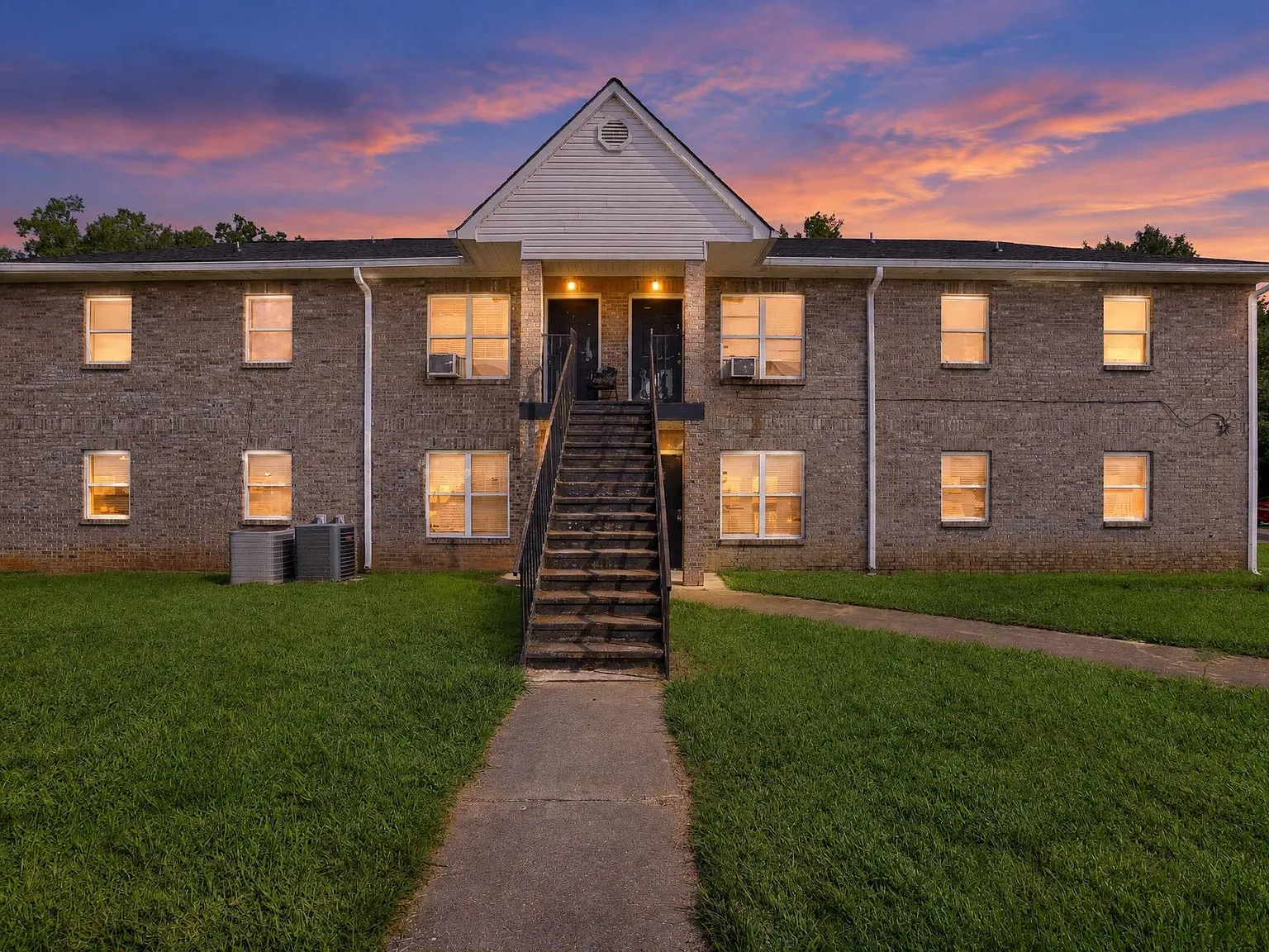 Hillcrest Estates — Photo 1