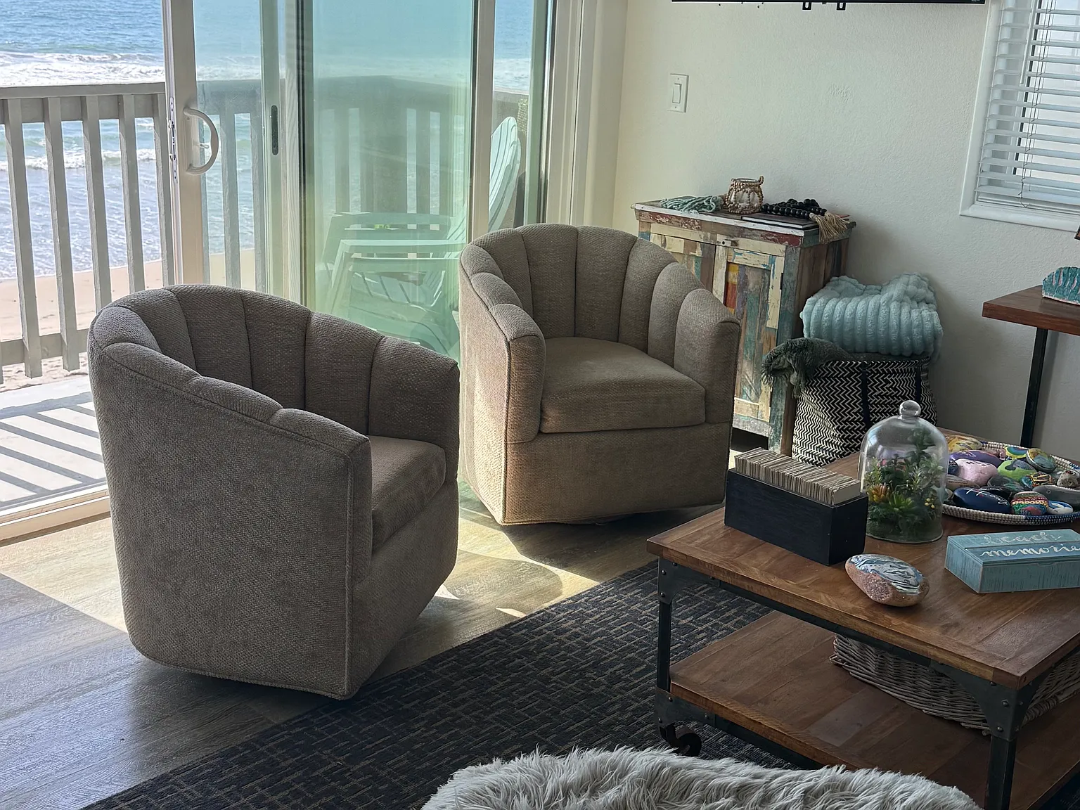 1460 Seacoast Dr — Photo 2