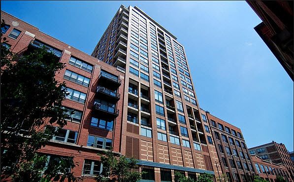 1st image of 400 W Ontario St #P418