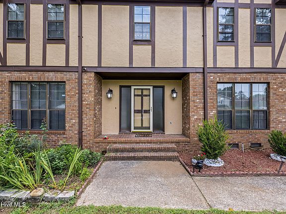 3rd image of 124 Wood Creek Drive