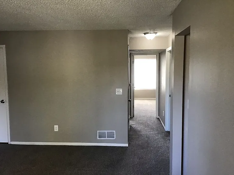 Cedarwood Apartments 213 — Photo 15