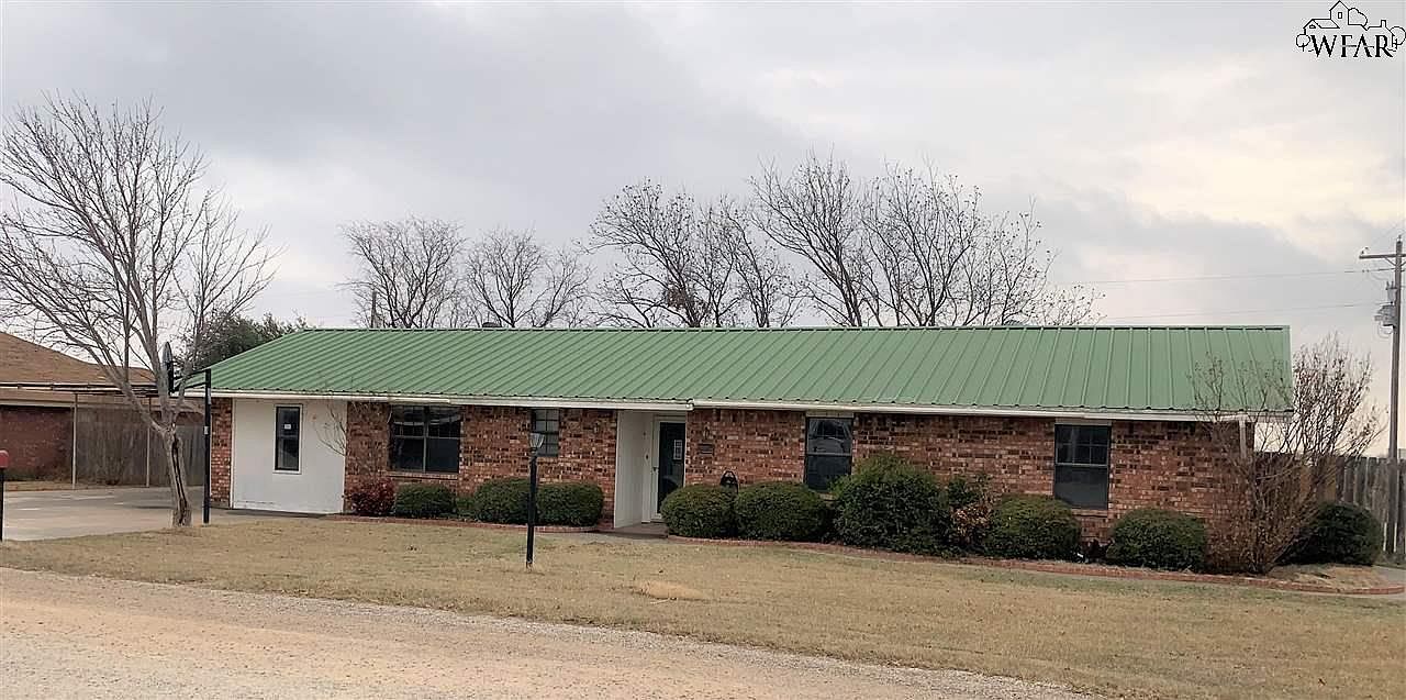 121 Berend Rd, Windthorst, TX 76389 Zillow
