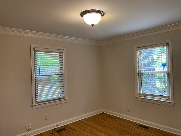 212 Clay St — Photo 9