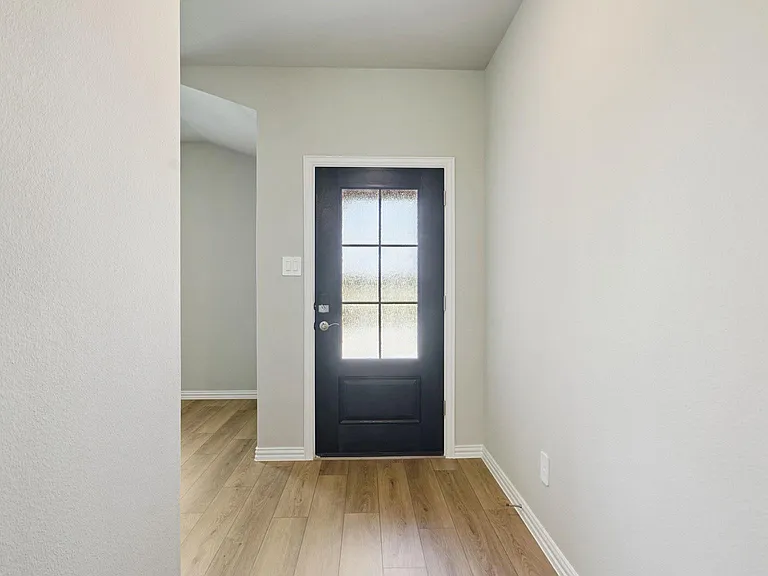 6003 Brittner Dr — Photo 2