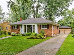 31135 W Rutland St, Beverly Hills, MI 48025