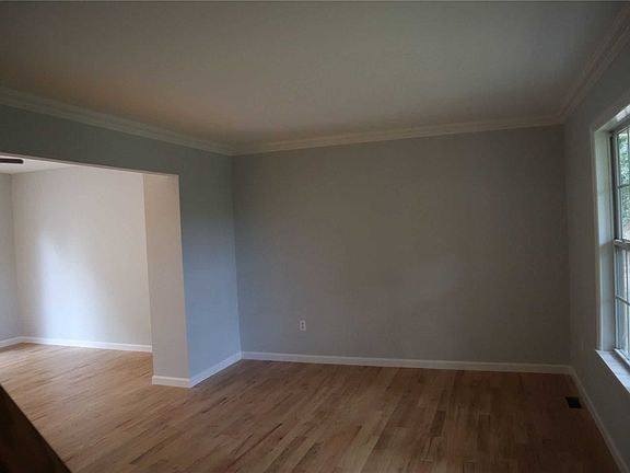 2nd image of 36A Miller Ave