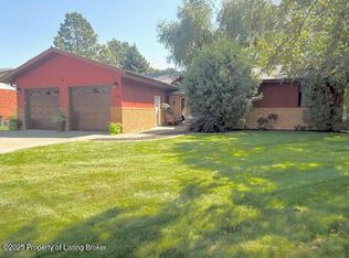 1459 W High St, Dickinson, ND 58601