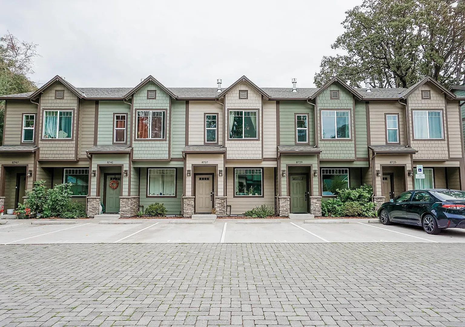 2 bed, 2.5 bath, 1375 sqft, $2,595 — Photo 1