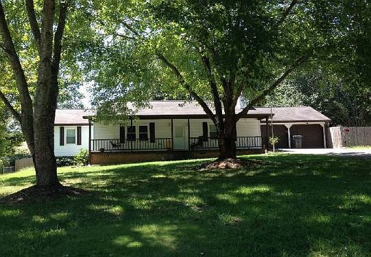 1st image of 1099 Oak Grove Cir