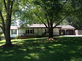 1099 Oak Grove Cir, Lawrenceville, GA 30043