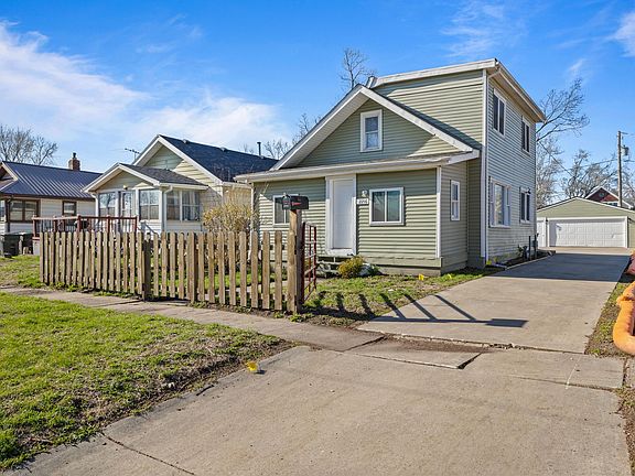 3rd image of 2216 Logan Ave