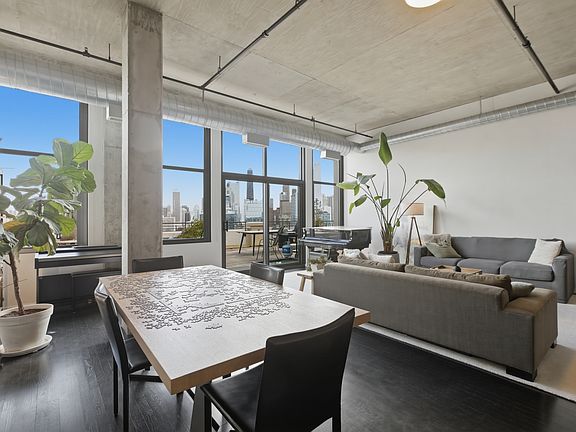 3rd image of 900 N Kingsbury St APT 1166