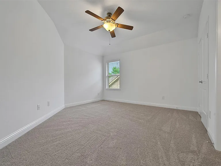 27 Waterfall Way — Photo 21