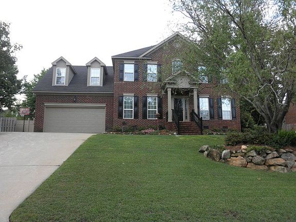 2nd image of 320 High Chaparral Dr