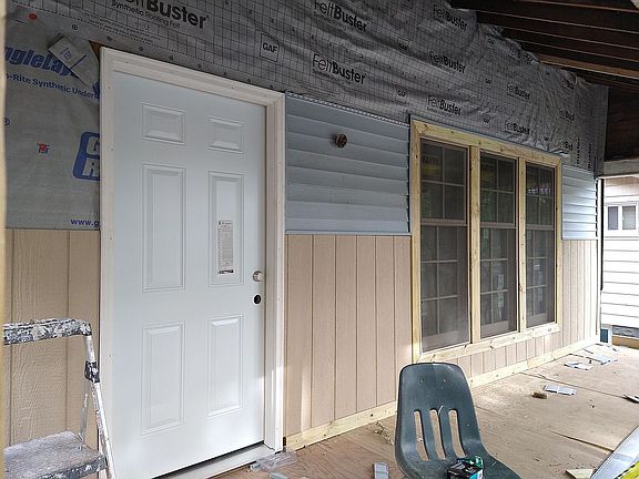 2nd image of 18616 Greeley St