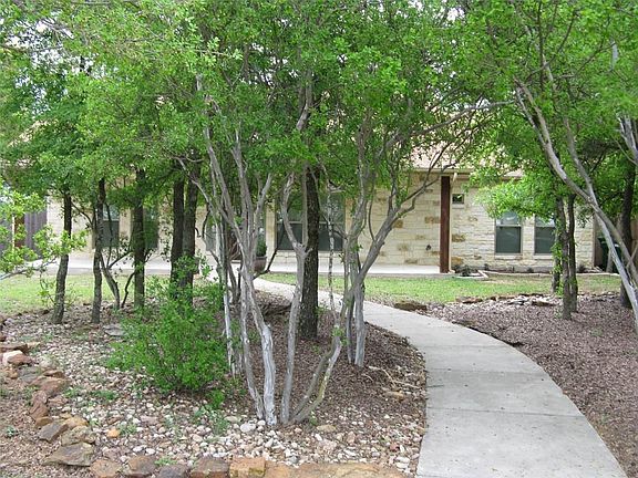 3rd image of 806 Woodland Park Dr