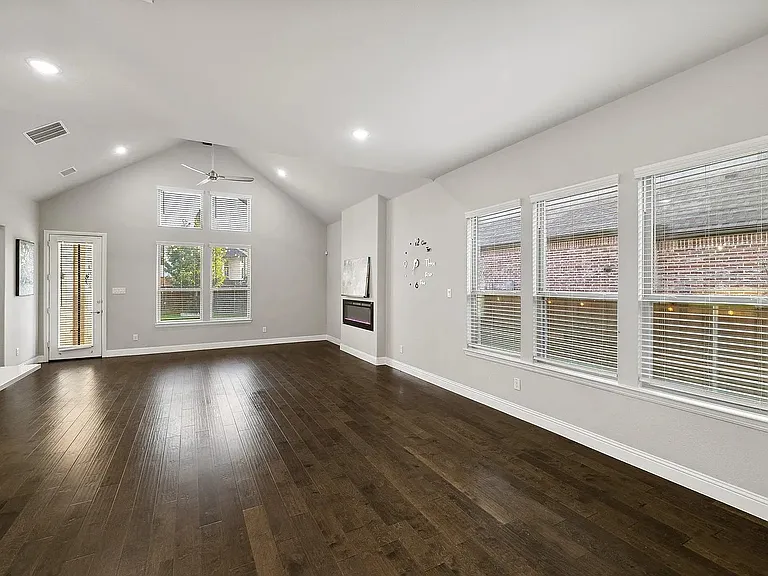 13313 Rembrandt Dr — Photo 8