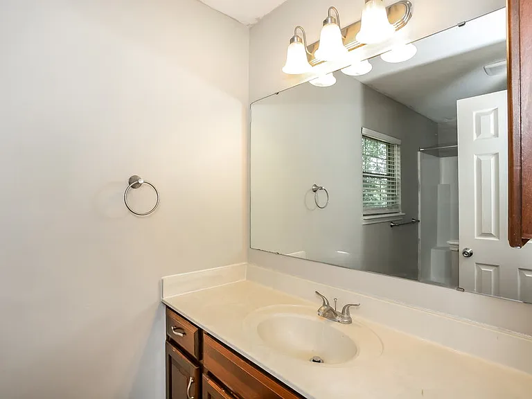 5805 Tanager Ln — Photo 15