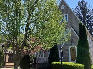 20771 Avalon Dr, Rocky River, OH 44116
