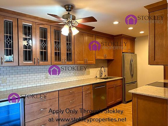 4th image of 1455 Marchbanks Dr APT 1