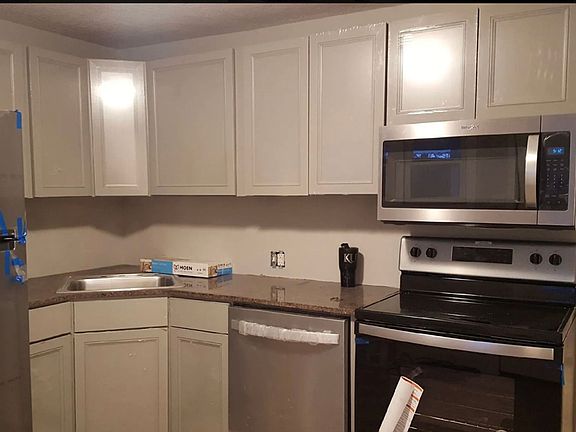 5th image of 822 Tippecanoe St APT A