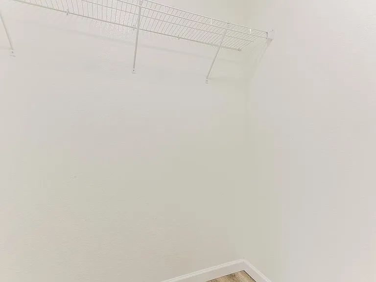 2203 E Dragoon Ave — Photo 12
