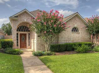 6822 Queensclub Dr, Houston, TX 77069