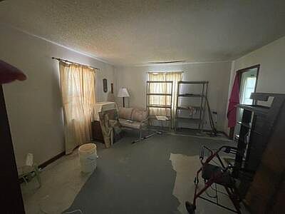 5th image of 543 SE Crosspoint Drive