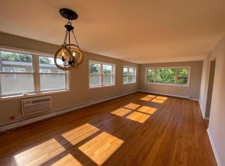 4641 Main St #3, Skokie, IL 60076