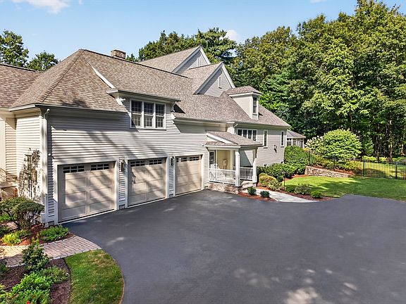 4th image of 114 Fox Run Rd