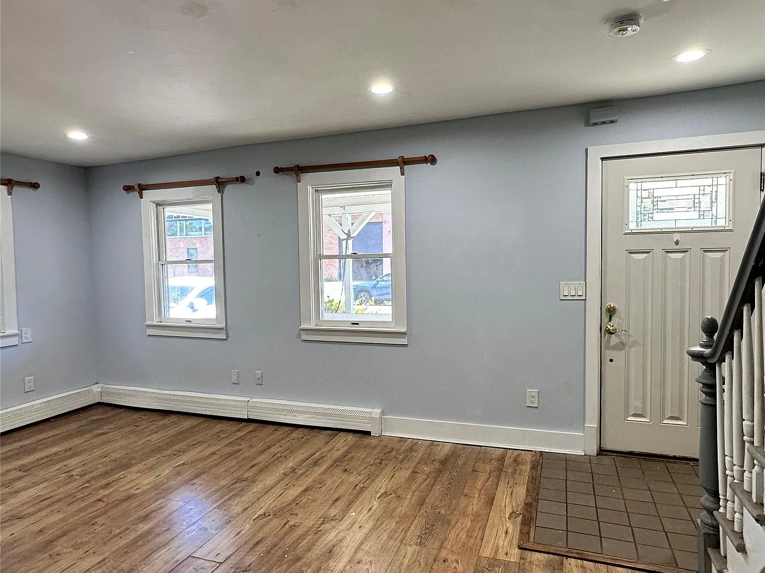 3 bed, 1.5 bath, 1353 sqft, $3,400 — Photo 3