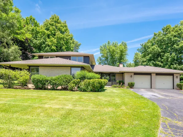 14950 W York House Rd, Wadsworth, IL 60083