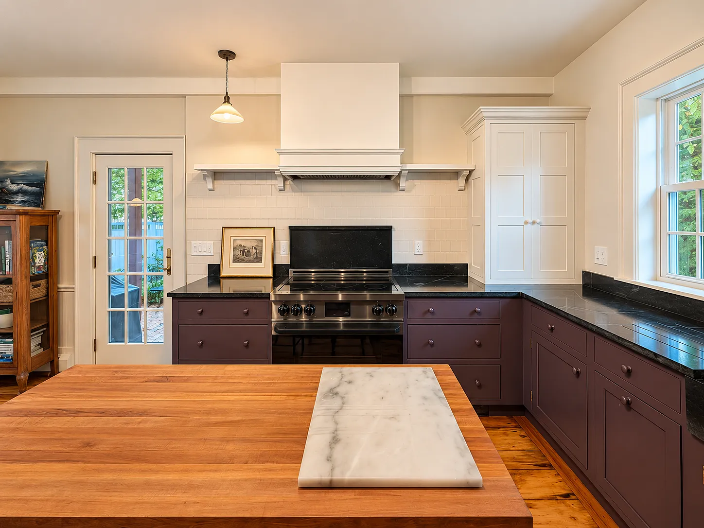 3 bed, 1.5 bath, 1300 sqft, $4,000 — Photo 1