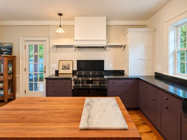 82 Prospect St