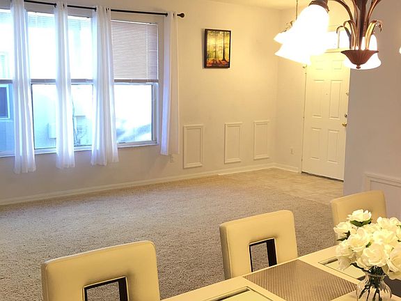 4th image of 3954 Avalon Park West Blvd