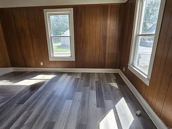 4th image of 14 Stringer St