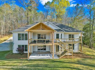 156 Crooked Arrow Dr, Dadeville, AL 36853