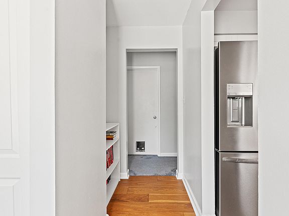 4th image of 403 Westerfield Way