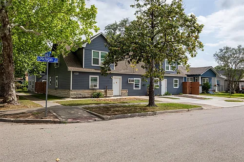 3420 Michigan St Photo 1