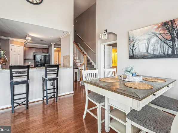 508 Sunset View Ter SE Unit 406, Leesburg, VA 20175