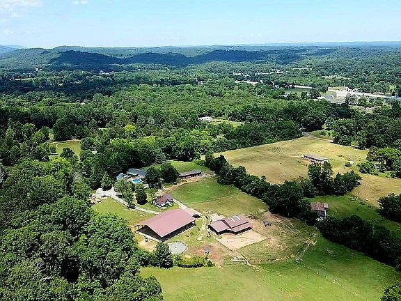 2nd image of 200 Reavley Rd