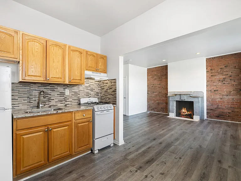43 Fulton St #2A — Photo 9