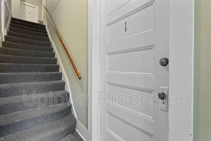 Studio, 1.0 bath, 386 sqft, $1,250 — Photo 4