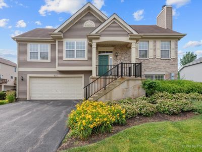 921 Emerald Dr, Hampshire, IL, 60140