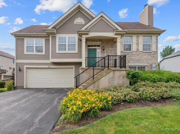 921 Emerald Dr, Hampshire, IL 60140