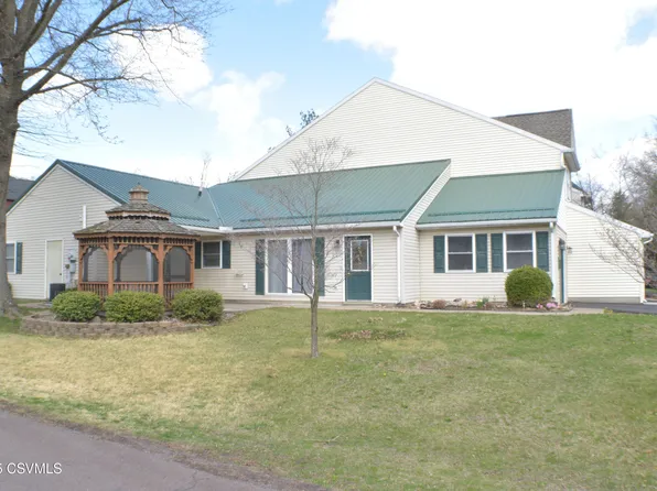 34 Banyan St, Selinsgrove, PA 17870